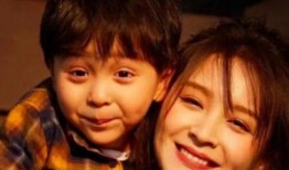 爆料娱乐圈俩孩子的是谁,揭秘明星夫妇育有两娃的神秘身份